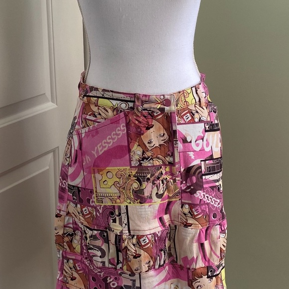 Baby Mara Pop Art Comic Skirt - Picture 4 of 11